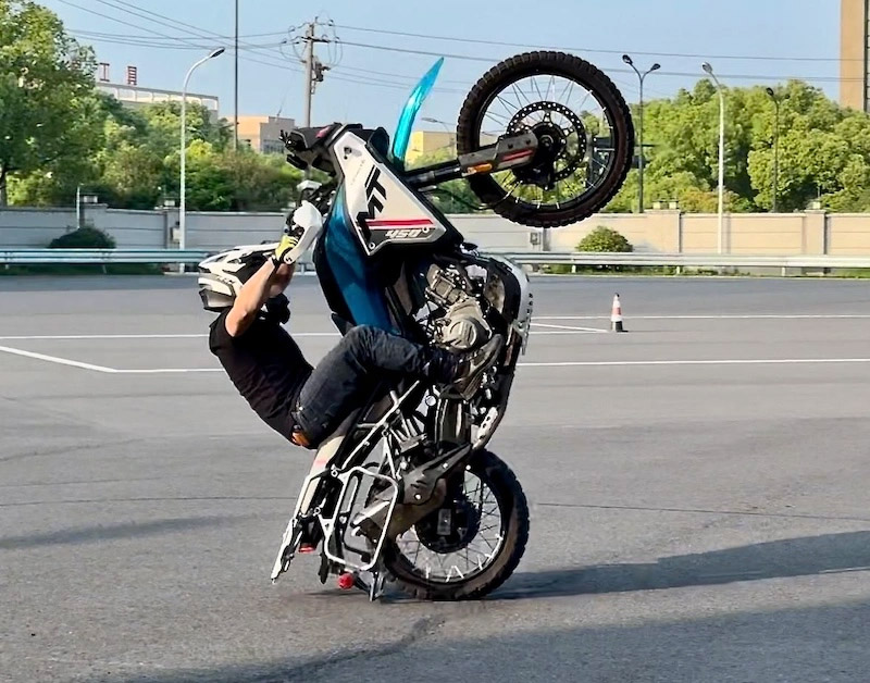 450mt-cfmoto-motorky-enduro